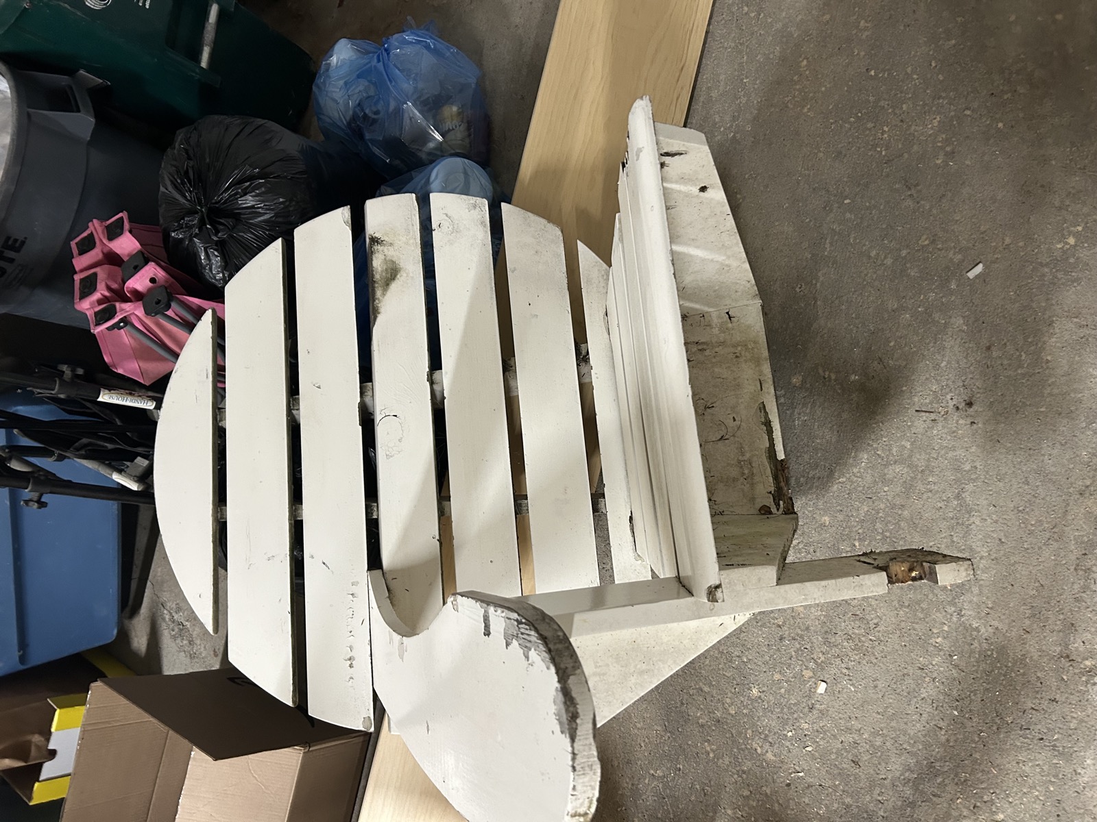 Original weathered outdoor chairs after 30 years - Ottawa Handiman