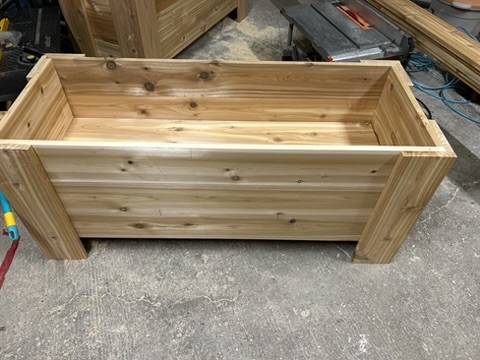 Custom cedar planter box for porch privacy fence - Ottawa Handiman